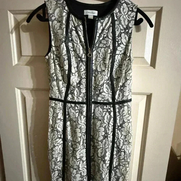 Calvin Klein lace dress with black trim and gold hardware size 2 - Picture 1 of 12